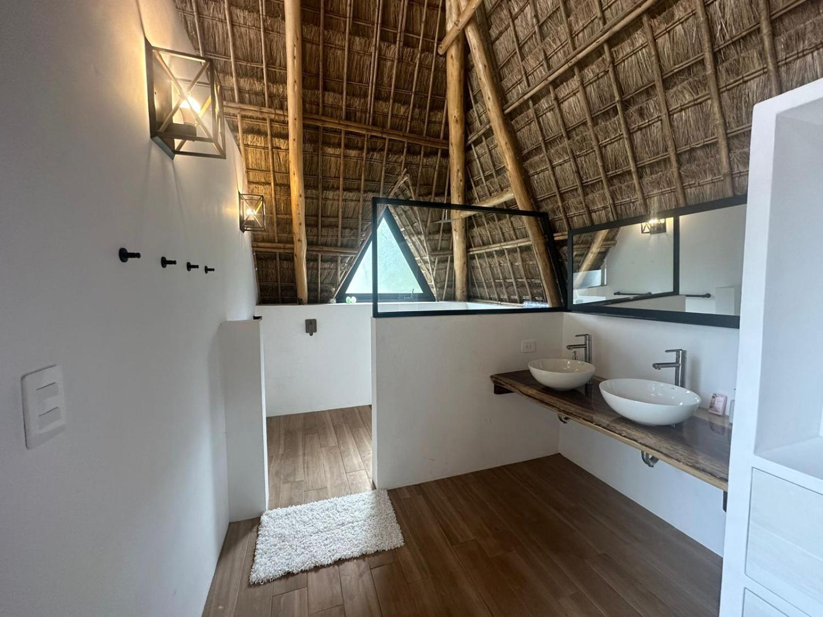 Hotel Bambu Santiago Atitlan Exterior photo